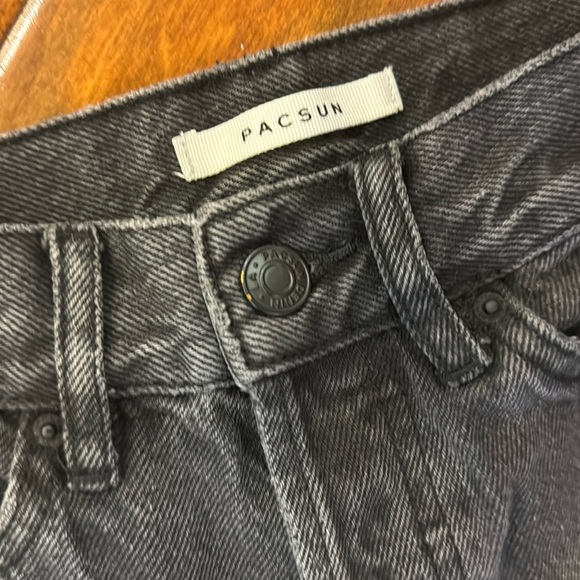 Great condition! Pac Sun women’s distressed jeans size 22.  Black. - Picture 4 of 9